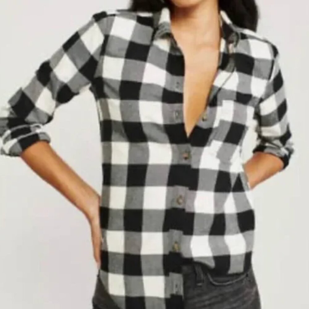 A&F black and white flannel button down